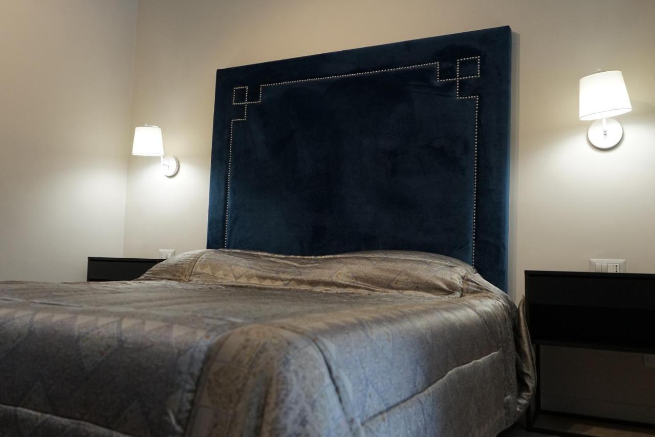 Re Di Smirne By Apulia Accommodation Bari Exterior photo